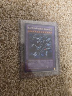 Blue Eyes Ultimate Dragon un graded