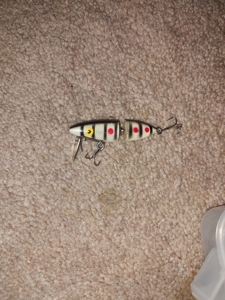 Vintage Shur-Strike Jointed Pikie