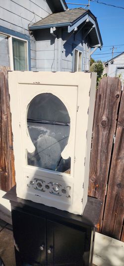 Hanging jewelery box mirror vintage looking