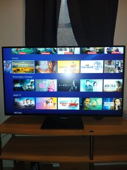43" 4K LG Monitor