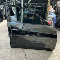 2010 - 2016 MERCEDES E-CLASS - FRONT PASSENGER SIDE DOOR OEM 