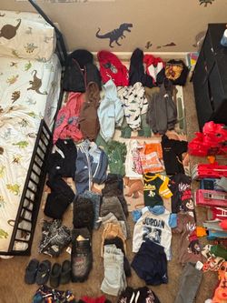 Baby clothes size 2t