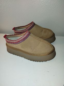 Women's boots size 7