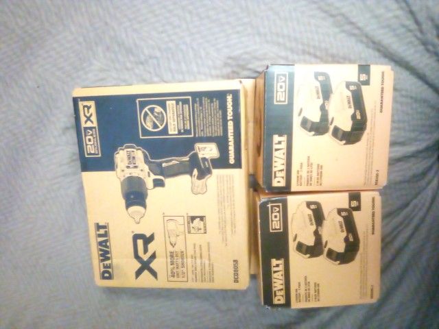 DeWalt XR Hammer Drill + 4 Batteries