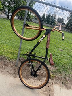 29 inch Modelo throne