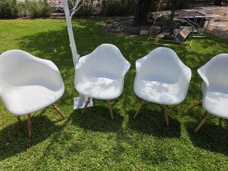 Set of 4 chairs