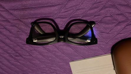 Selling ray band meta glasses for 520 bucks cash