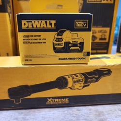 Dewalt  Xtremme  Expansion 3/8 Rachet New With Baterie 5.0 $200