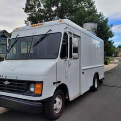 Food Truck 2002 Workhorse Step Van