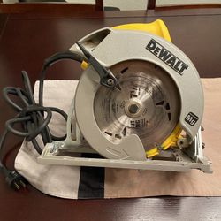 Dewalt DW368 Heavy Duty Circular Saw 7 1 4
