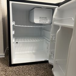 Mini fridge