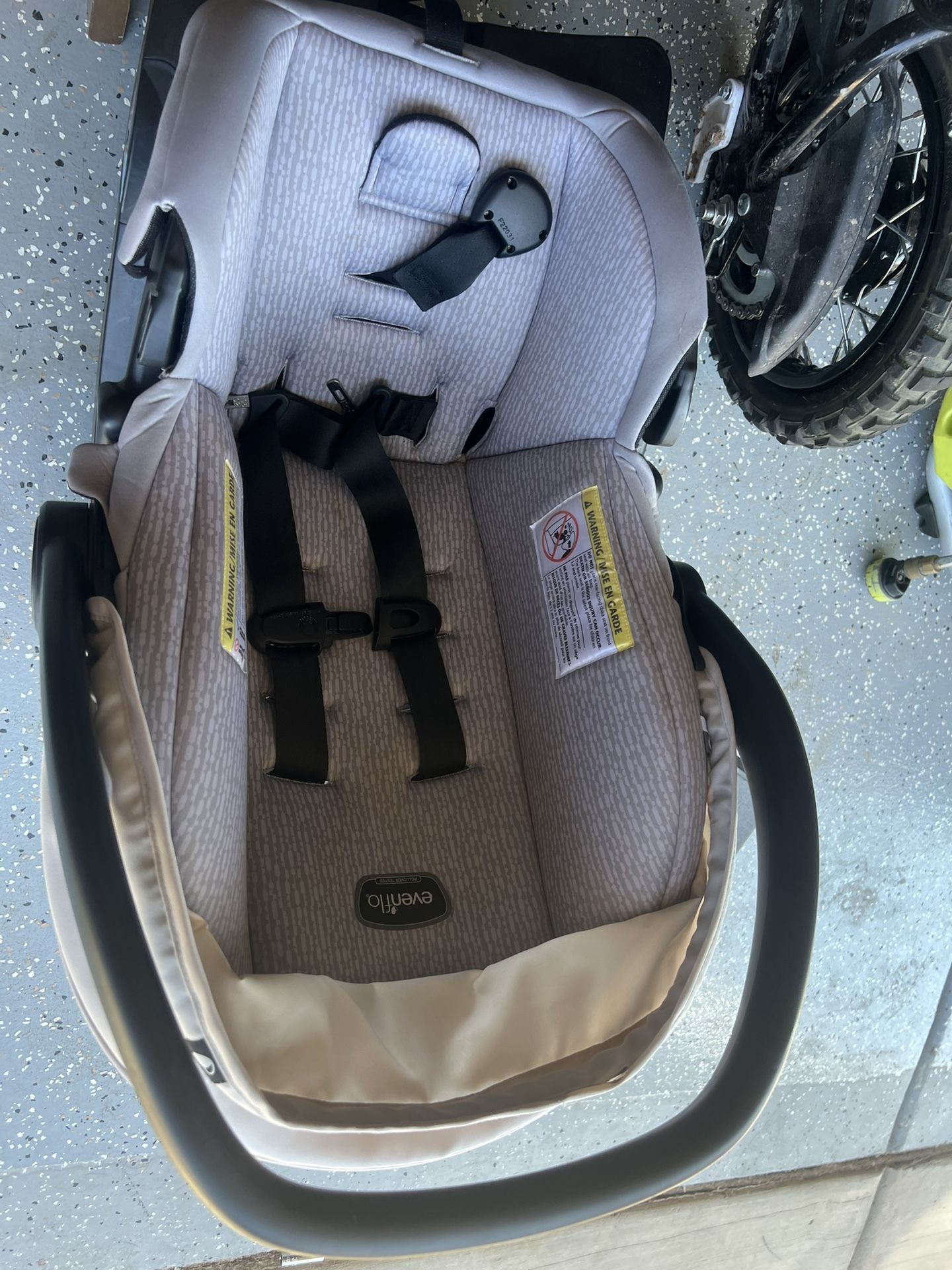 Evenflo Car seat