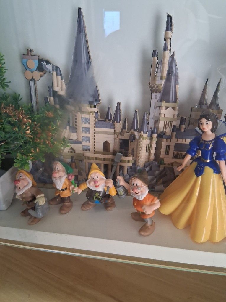 3D Art Snow White and Seven Duarfs