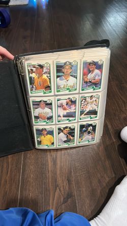 BIG Binder 90 baseball cards and 89