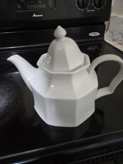 Studio Nova Maison Blanche white fine china teapot