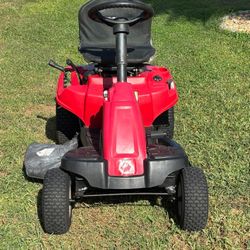 Troy bilt riding lawn mower  30 inch cut 
