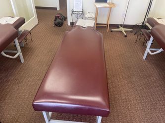 Chiropractic table