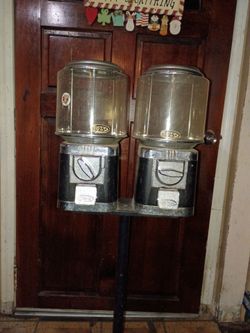Gum ball machine