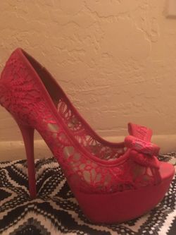 Dark pink heels 6.5