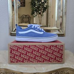 VANS Walker Shoes Size 7.5 