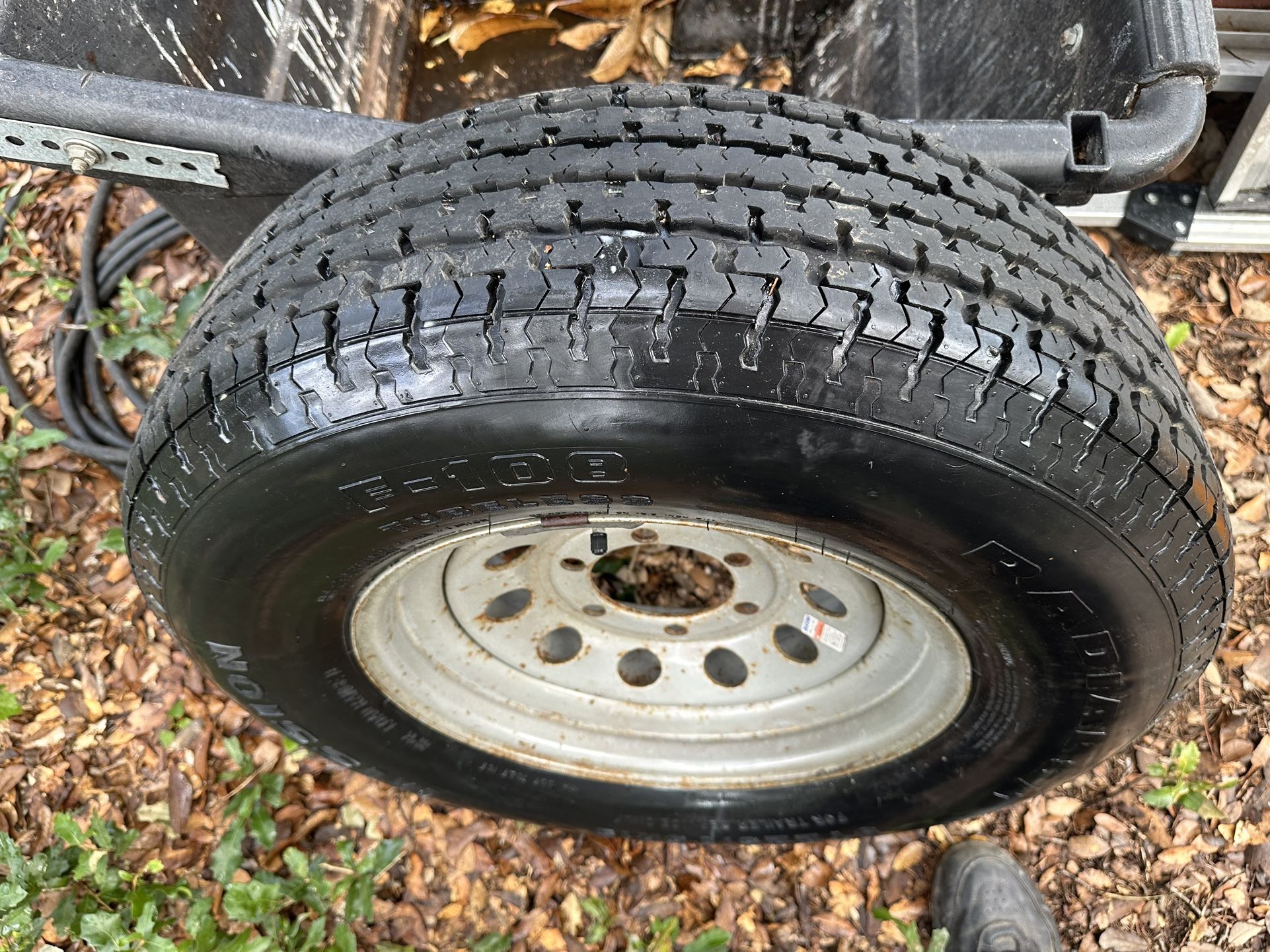 Good Trailer, Tire And Rim six holes 225/75/R15