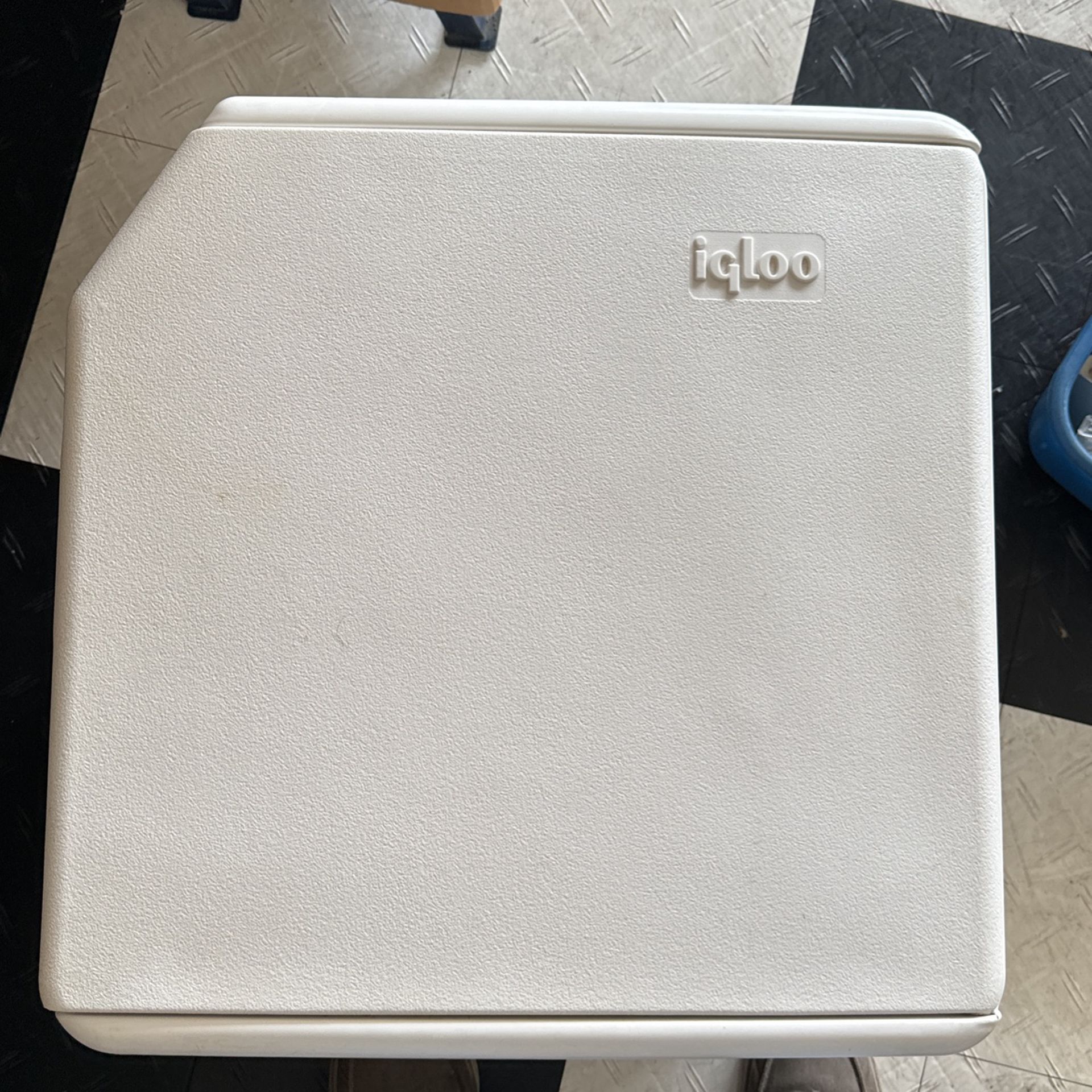 Igloo Coolmate 56 Qt Portable Electric Cooler