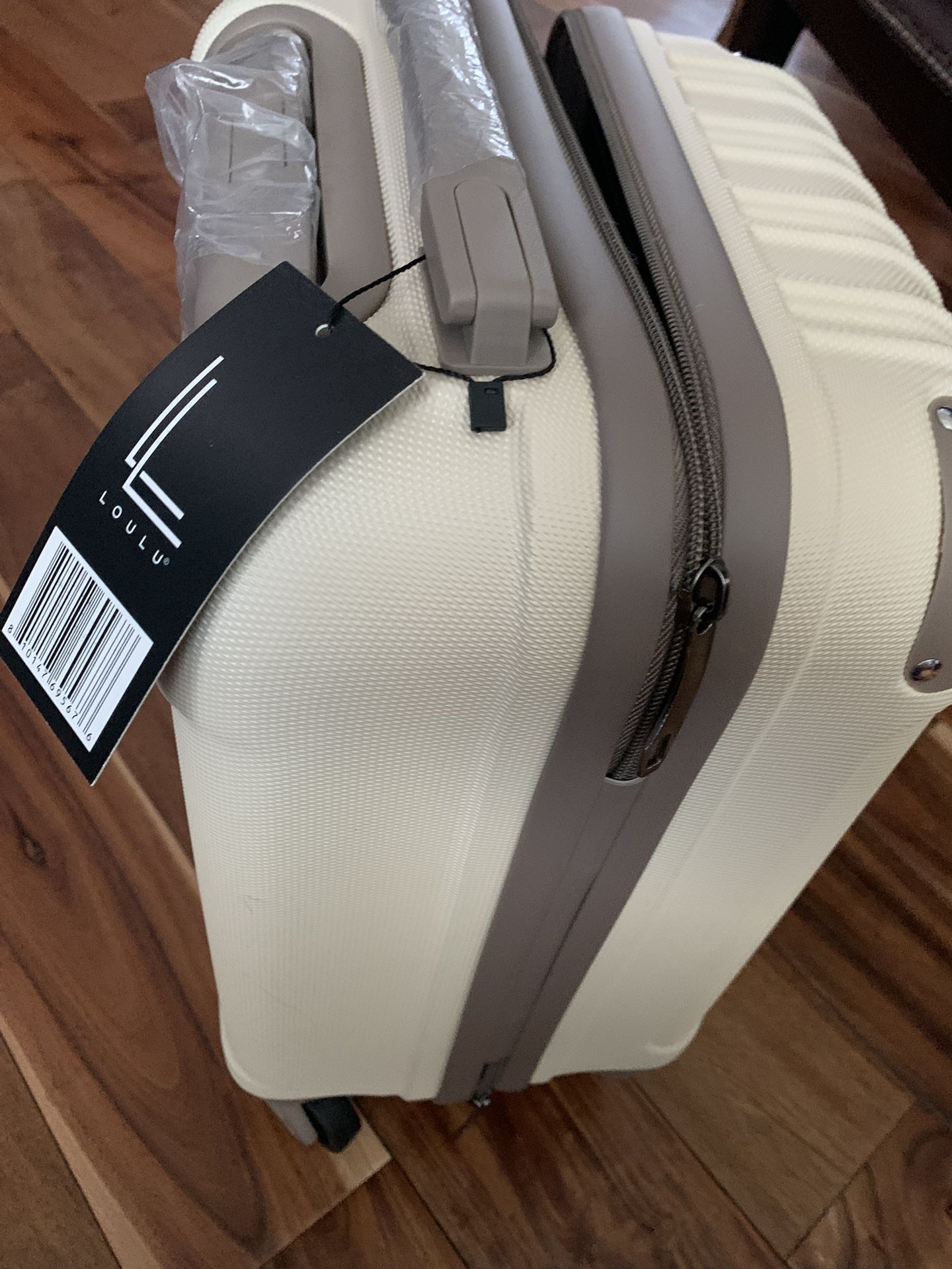 New Carry On Luggage / Shoes/ kids / Electronics