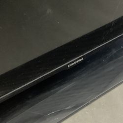 Samsung 46” TV w/remote