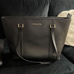 Michael Kors Tote