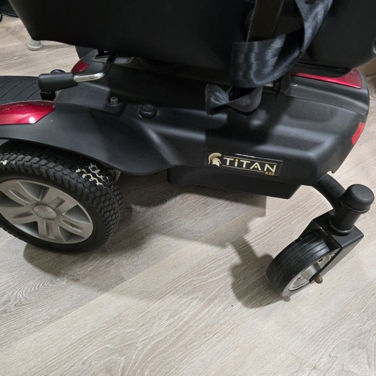 Titan -Mobile Power Chair 
