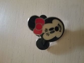 Minnie disney pin