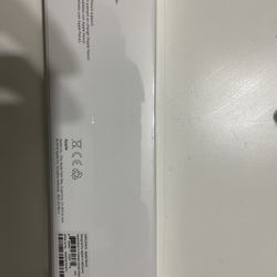 MacBook Pro 13 inch. M1 chip. 8GB unified memory. 256GB