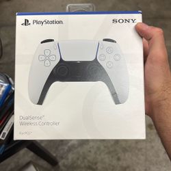 Ps5 BRAND NEW CONTROLLER SONY