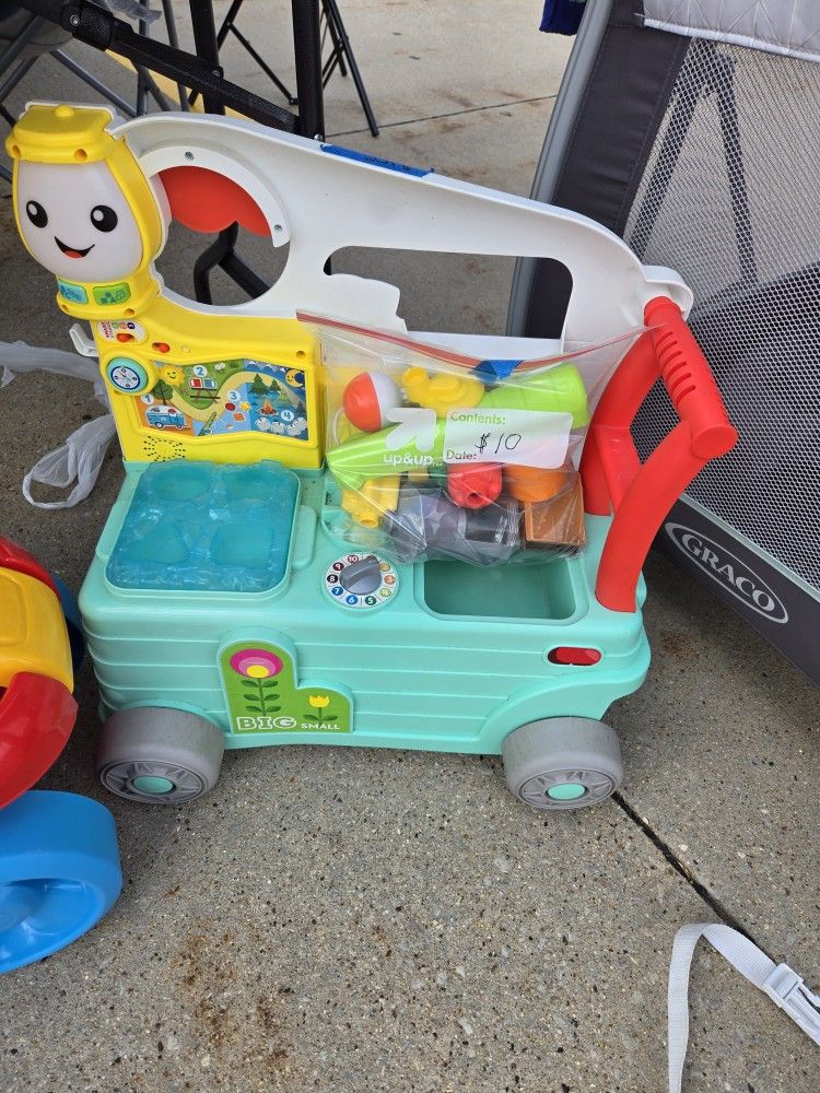 Camper Toy/ Walker