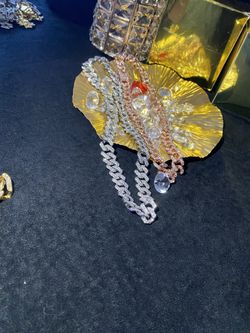 Rose Red 18” And 24” White Link Set