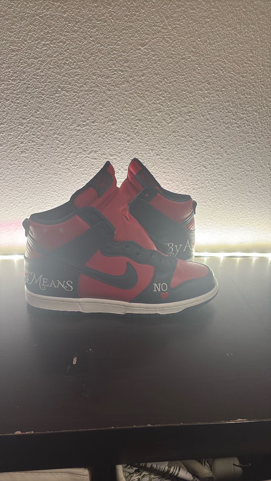 Suprem/nike