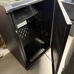 Omnimount Rolling Server Rack Cabinet 