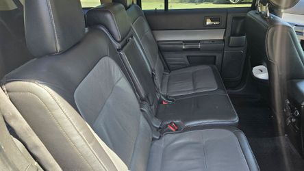 Ford Flex SEL parting