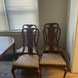 Family Dinning Room Table And Chairs 