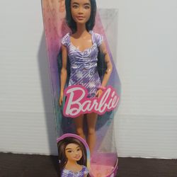 Mattel Fashionistas Barbie Doll # 199 With Black Hair  New In Box 