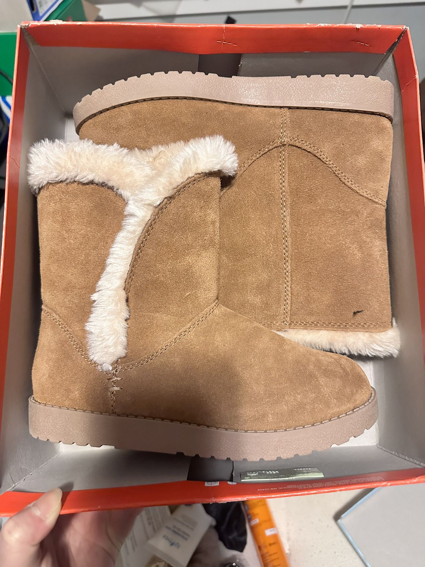 women's fur-lined boots
