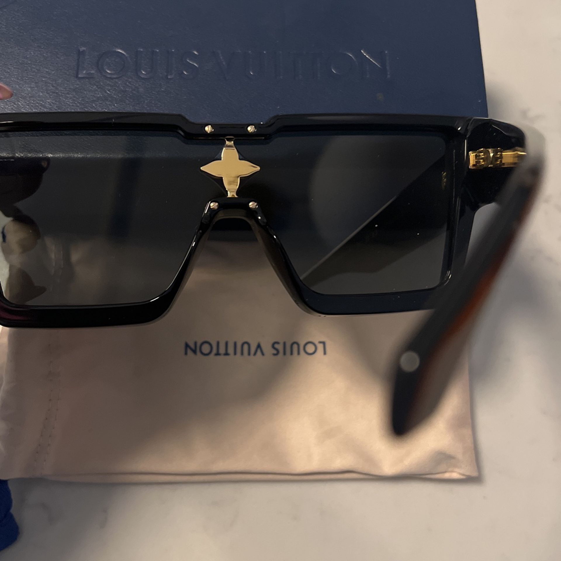 Louis Vuitton Sunglasses, Beige, Women for Sale in Glendale Heights, IL -  OfferUp