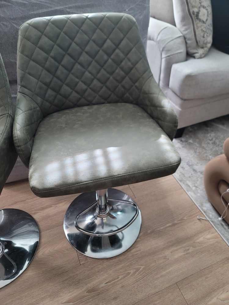 4 Swivel Stool Chair