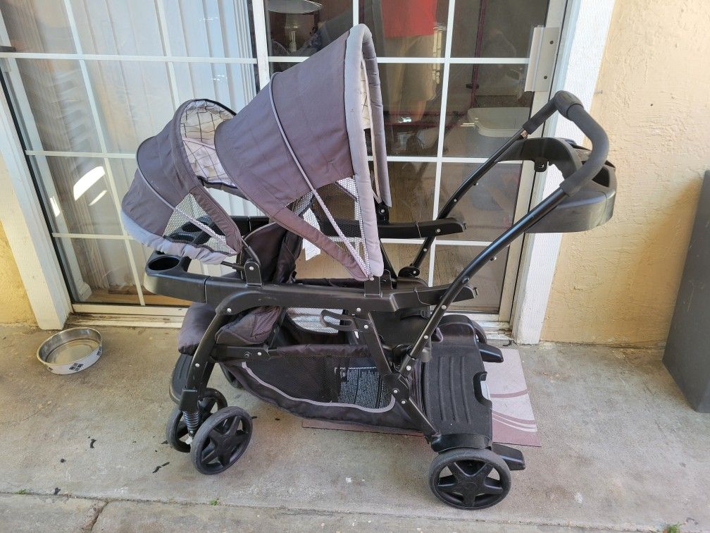 Double Stroller/Sit and Stand