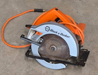 Black & Decker 7390 7 1/4" Circular Saw