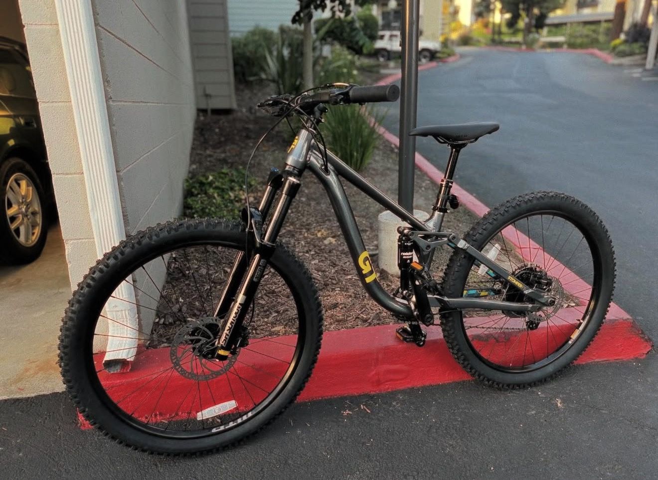 BICYCLE GT STOMPER 26" FS ACE - GUNMETAL