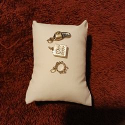 Charms Solid Separate 