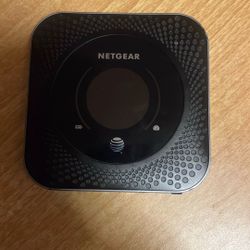 Net Gear Nighthawk Mobile Hotspot (wireless) Tailgater 