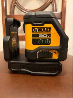 DEWALT DCLE34021 20V Max Self-Leveling Cross-Line Laser Level w/ Accessories