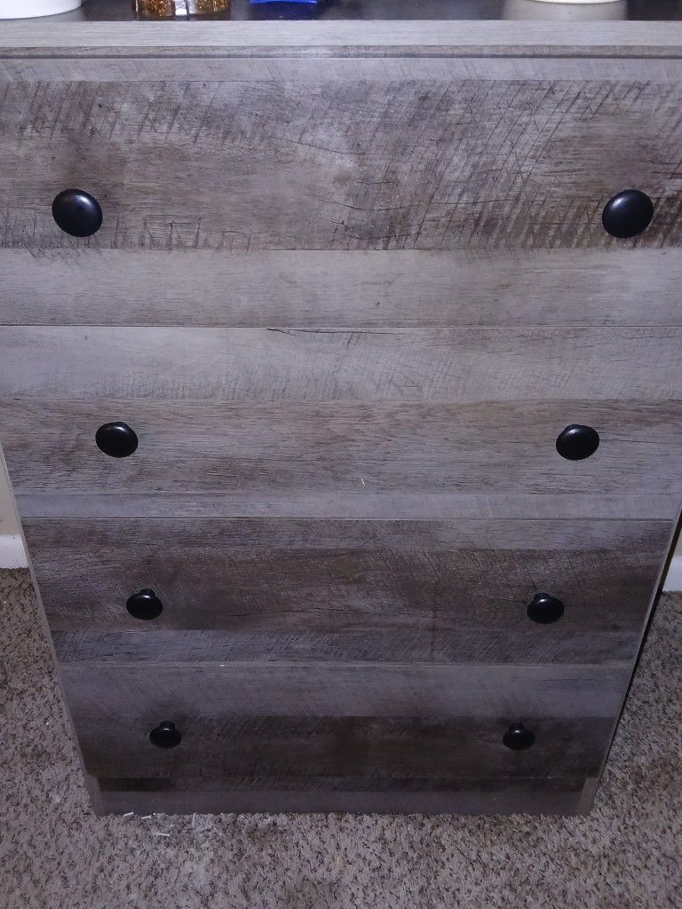 Dresser